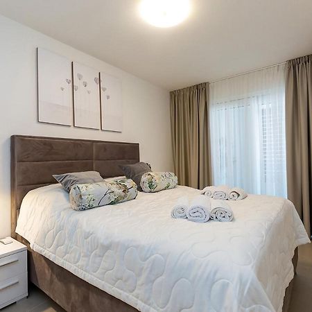 Residence Nar Пореч Экстерьер фото