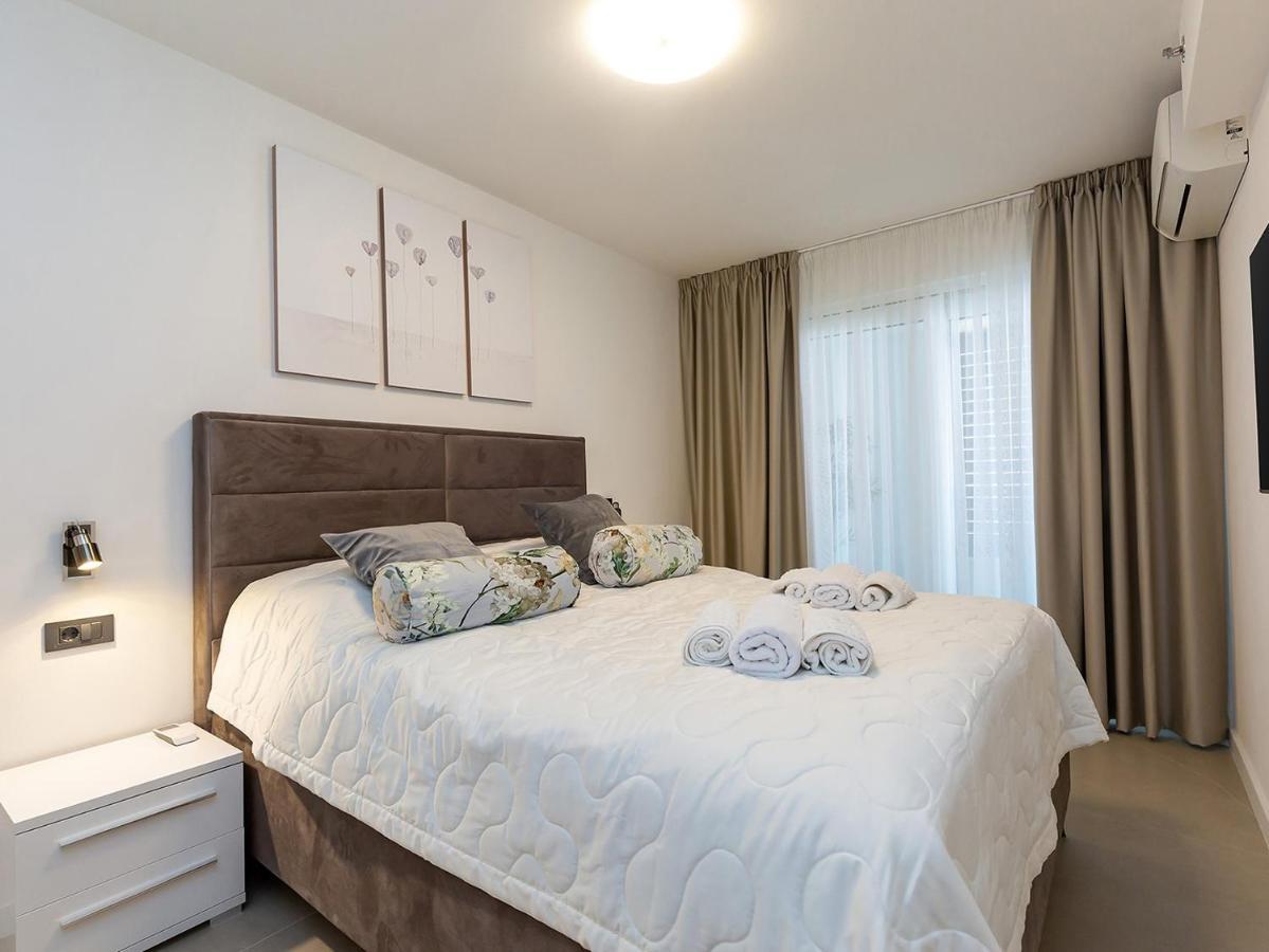 Residence Nar Пореч Экстерьер фото