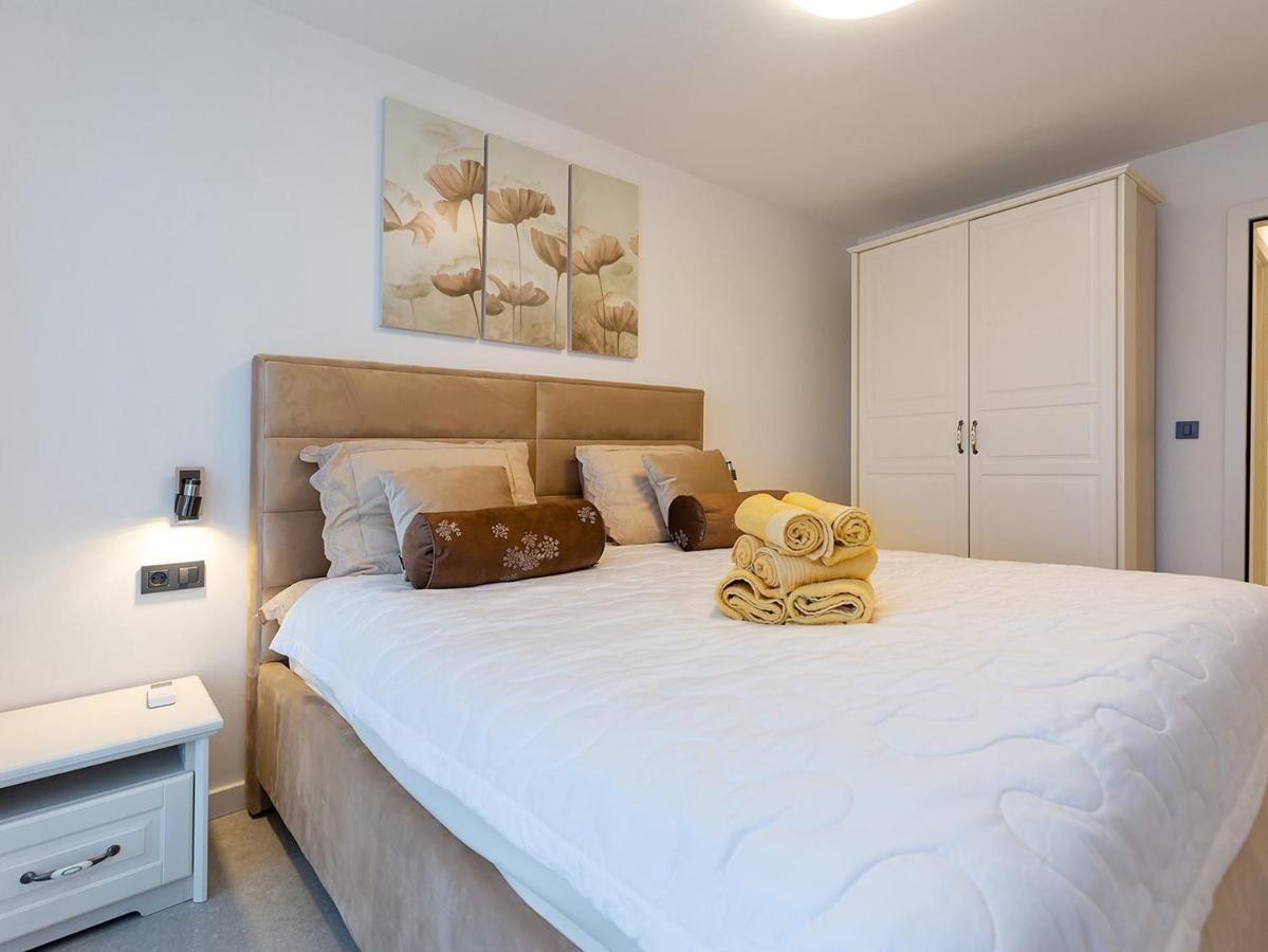 Residence Nar Пореч Экстерьер фото