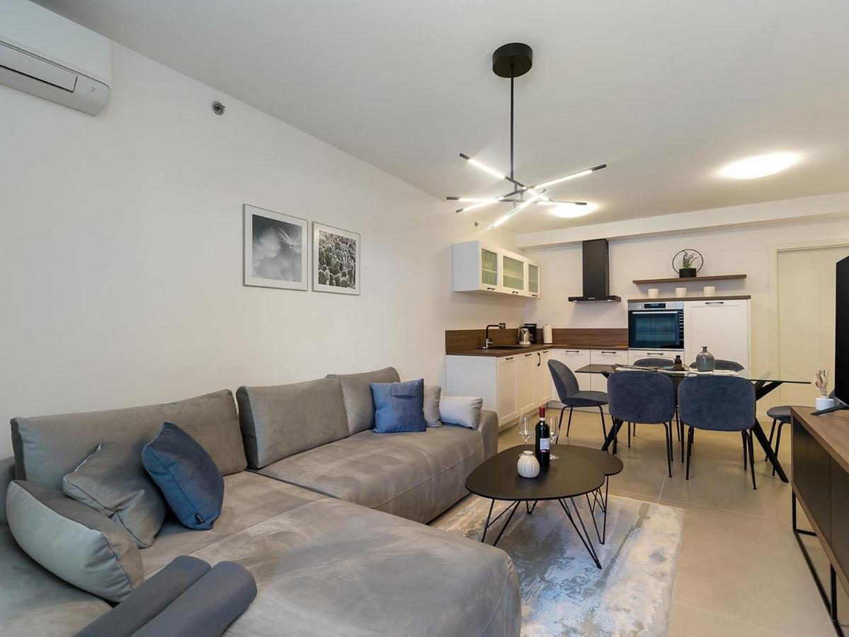 Residence Nar Пореч Экстерьер фото