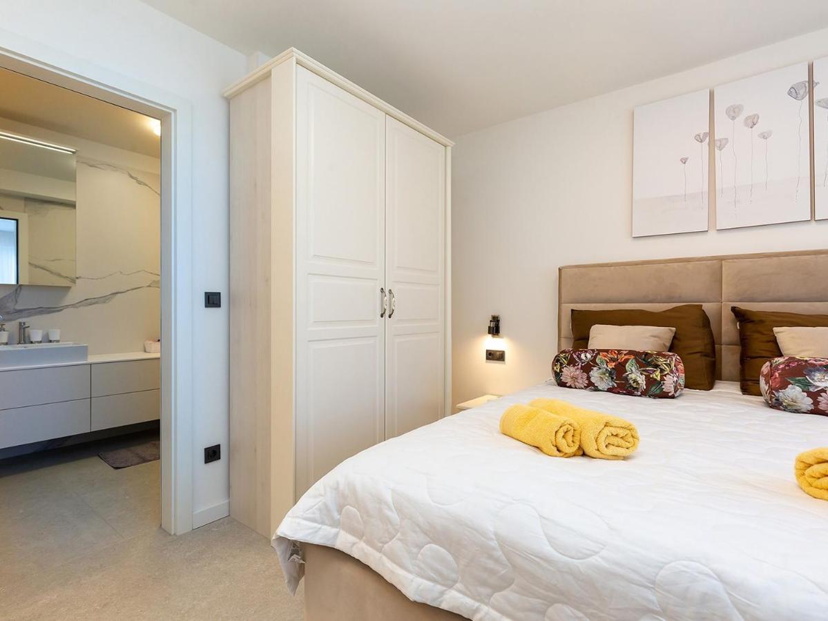 Residence Nar Пореч Экстерьер фото